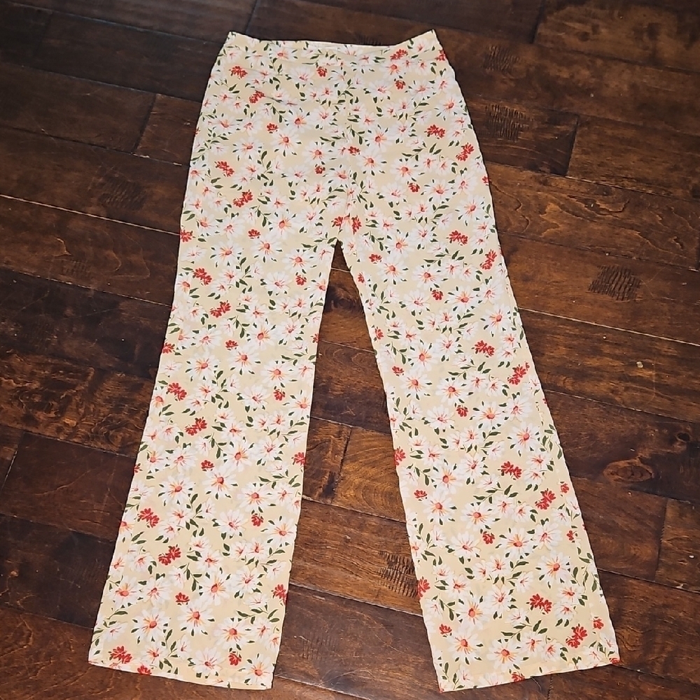 m.n.o. Los Angeles Women's Lightweight Floral Wide Leg Pants
